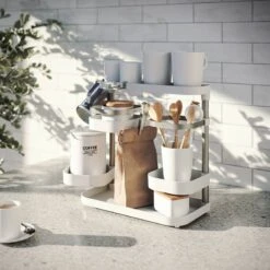 Umbra Etagère Organisateur Multi-niveaux Holst -Cuisine Ustensiles Magasin 1000346967 220516 021 MOOD DETAILS P000000001000346967 mood