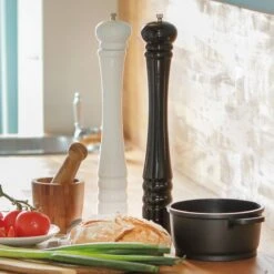 Poivrier En Bois Meule En Céramique 32 Poivrier En Bois Meule En Céramique -Cuisine Ustensiles Magasin 11a57cf544ab4b458d89b2dff365cf4a