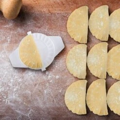 Moules à Raviolis Lot De 9 -Cuisine Ustensiles Magasin 4f3a1b2377f34f5bb749af8b641cf67c