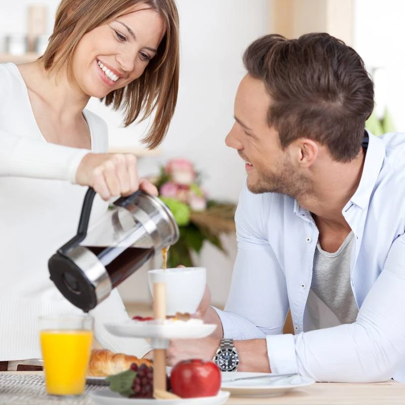 Serviteur à Gâteaux En Plastique & Bois 5 Serviteur à Gâteaux En Plastique & Bois – Image 3