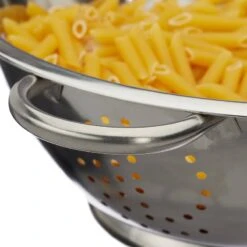 Passoire Pâtes Inox -Cuisine Ustensiles Magasin 8adbe1e877794ff2a415b034df6bf5d4