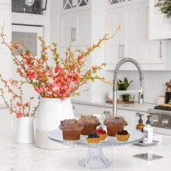 Plat à Gâteau En Verre Sur Pied -Cuisine Ustensiles Magasin bf3f64f3d5014d6fac63bbbf4ffd43cd