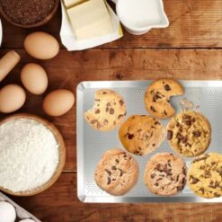 Plaque à Pâtisserie Perforée -Cuisine Ustensiles Magasin cc9aa21d47974a7e93c7b7ab14423ab5